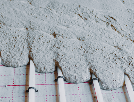 Cementdekvloer bij Vloerverwarming