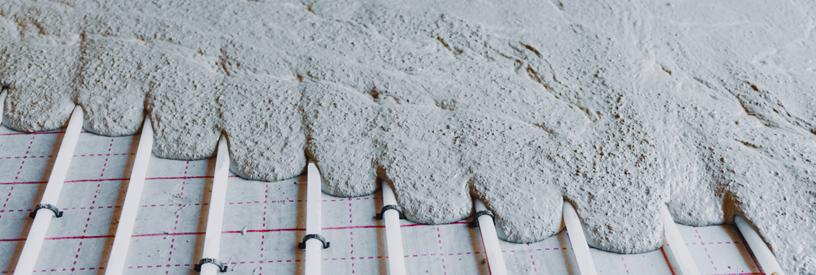 Cementdekvloer bij Vloerverwarming